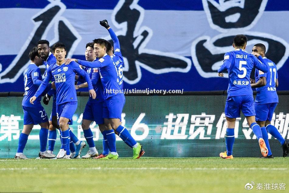 广州恒大连克石家庄永昌，再次登上积分榜首